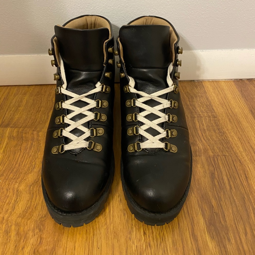 American eagle boots